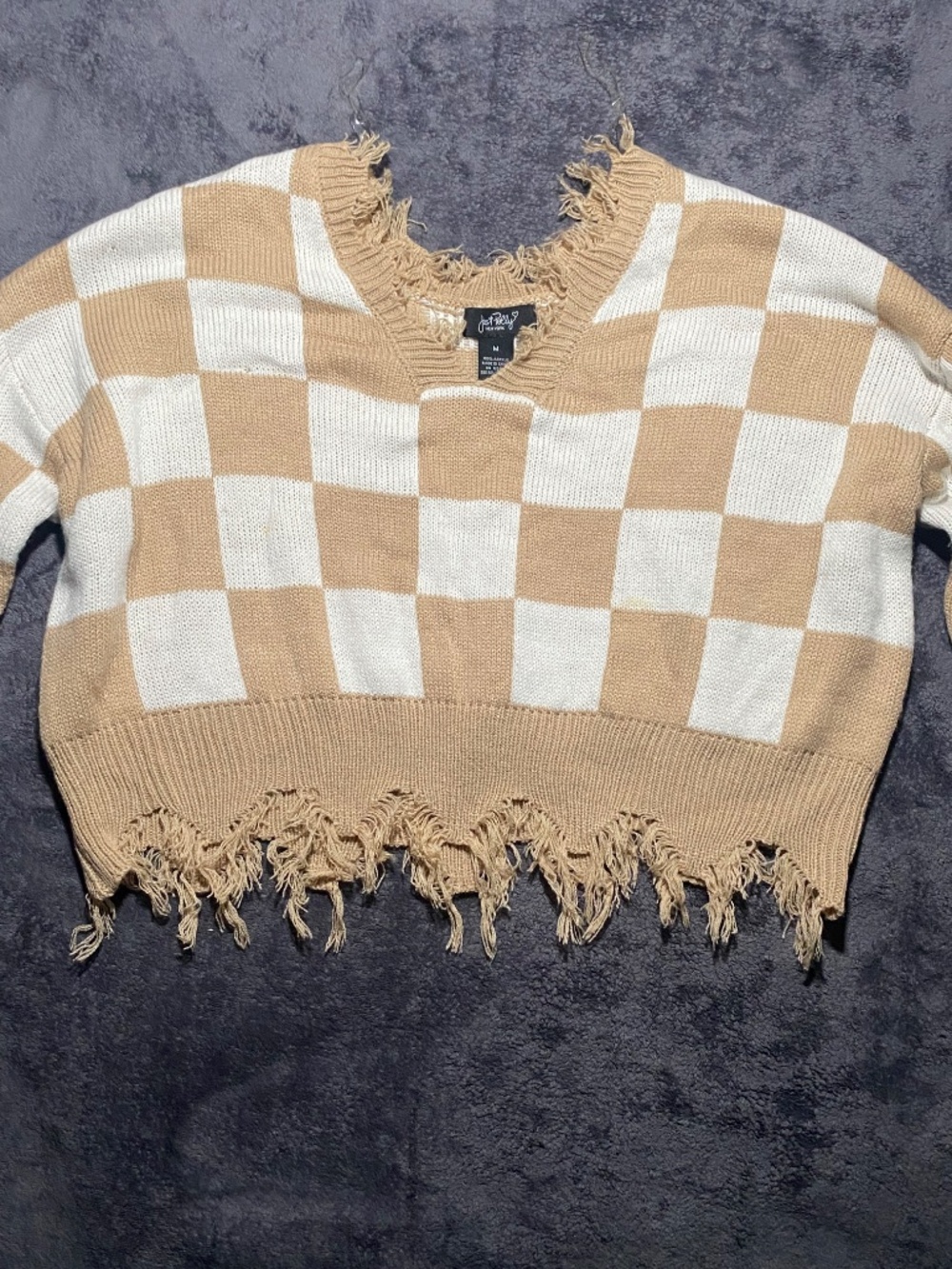 Just Polly Distressed Tan & White Checkered Knit Sweater – Women's Medium